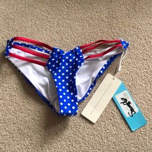 NWT Beach Bunny bikini bottoms